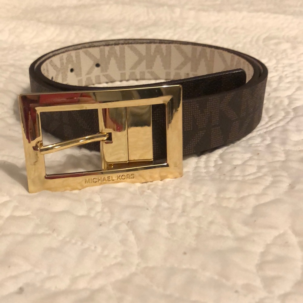 🚨Closet Clear-out🚨 Michael Kors Reversible Belt